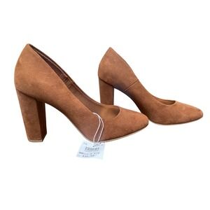 NWT Womans Chunky Heel Size 6.5